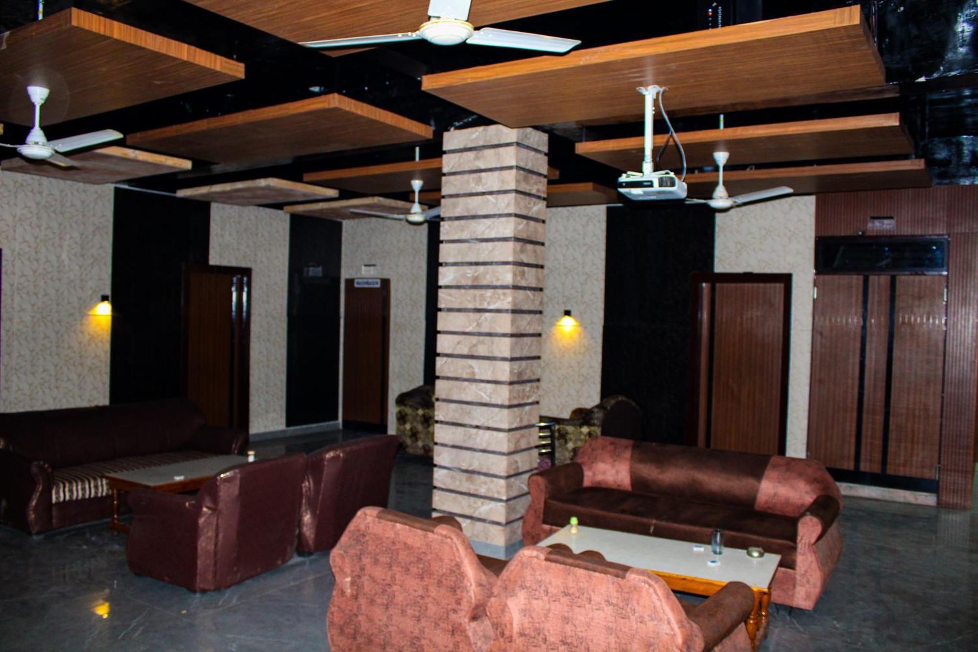 Sangam Hotel Chirawa Buitenkant foto