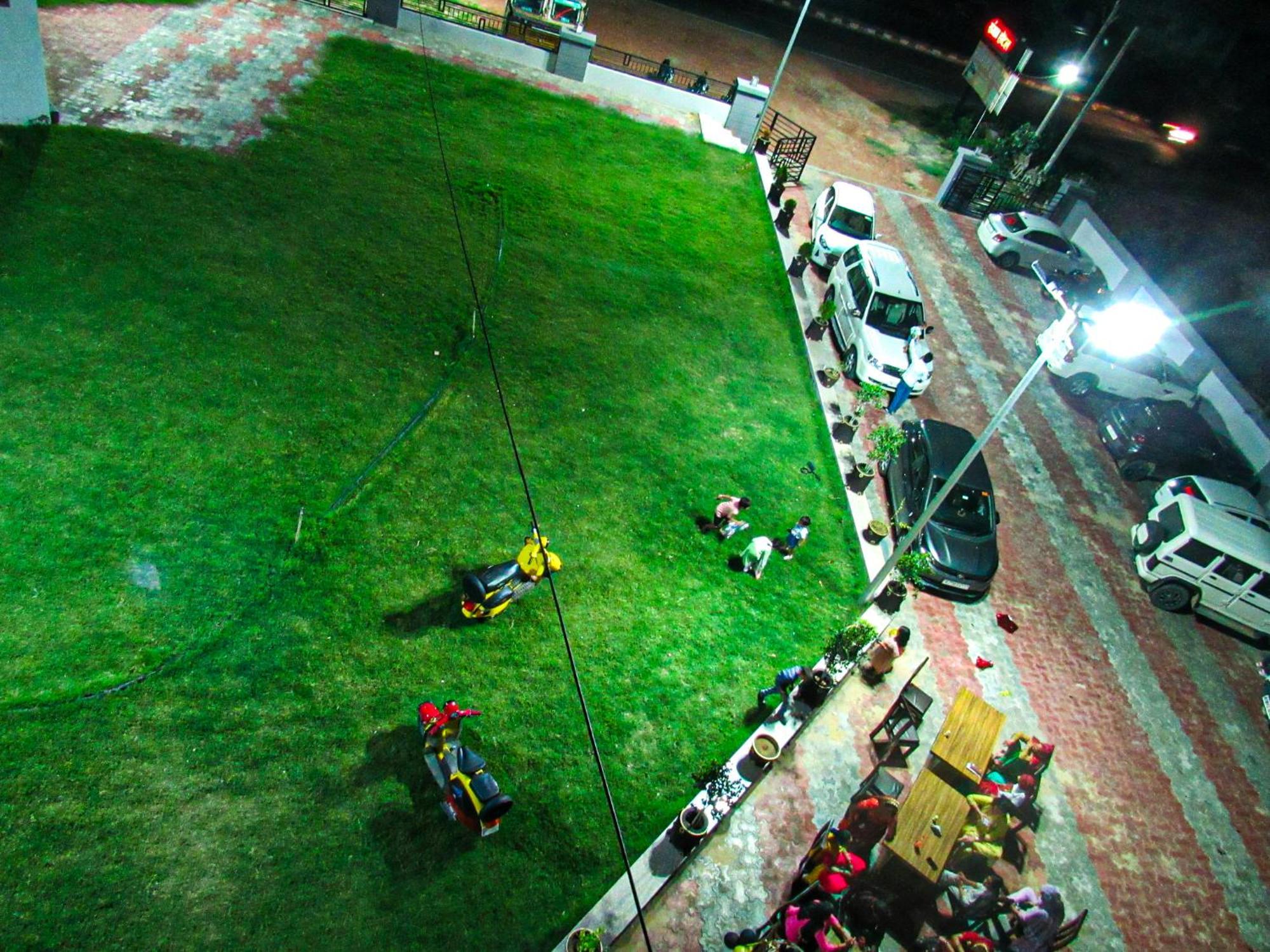 Sangam Hotel Chirawa Buitenkant foto
